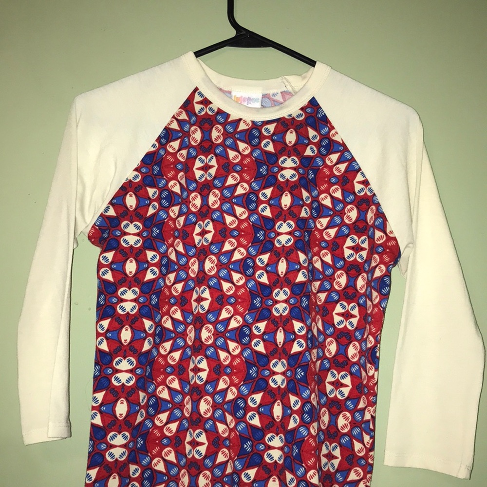 Lularoe Randy’s tee